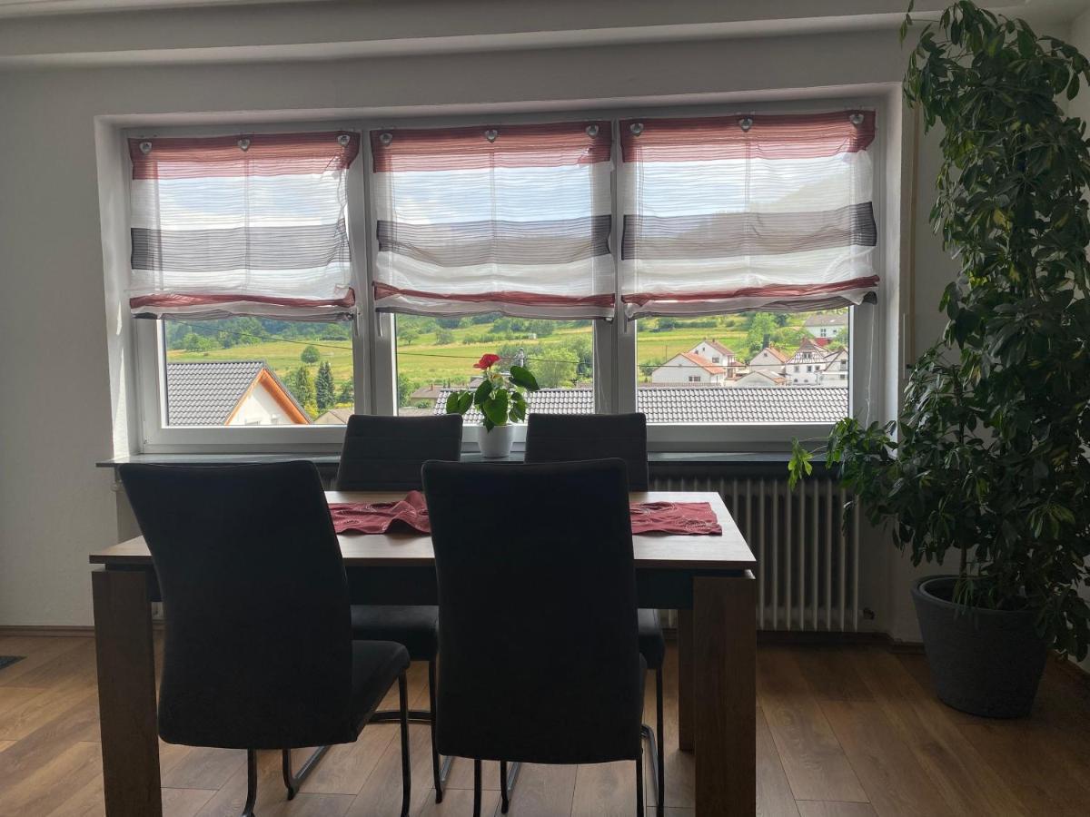 Ferienwohnung Nuß Annweiler am Trifels Exterior foto